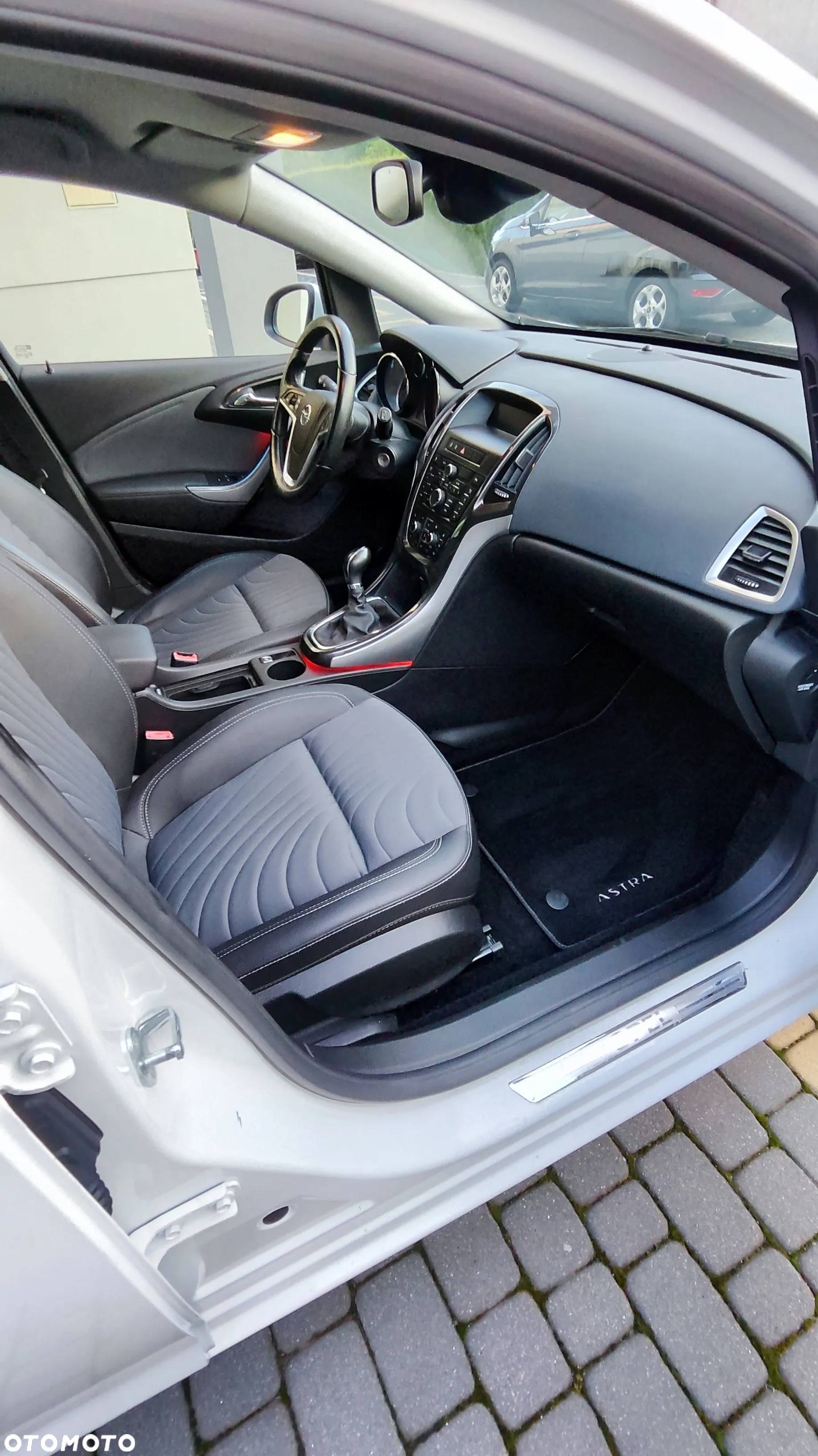 Opel Astra GTC 1.4 Turbo - 20