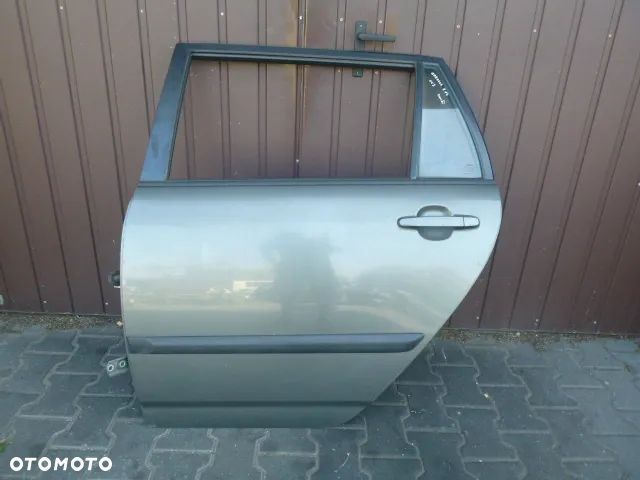 DRZWI LEWY TYŁ LEWE TYLNE KOMPLETNE TOYOTA COROLLA E12 KOMBI KOLOR 1C3 - 4