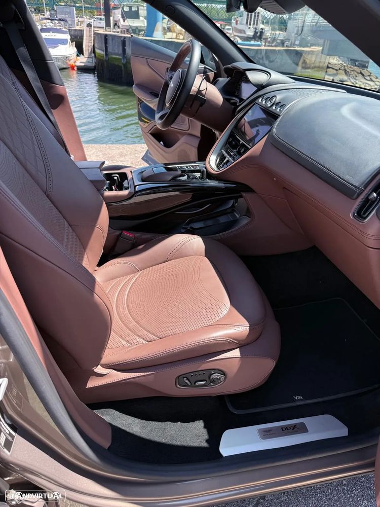 Aston Martin DBX Standard - 12