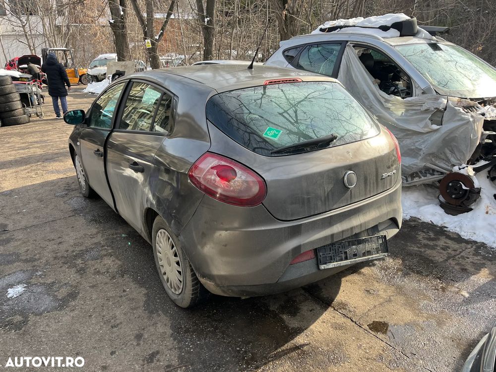 Dezmembrez Fiat  Bravo 2 bej auriu benzina 2007 - 7