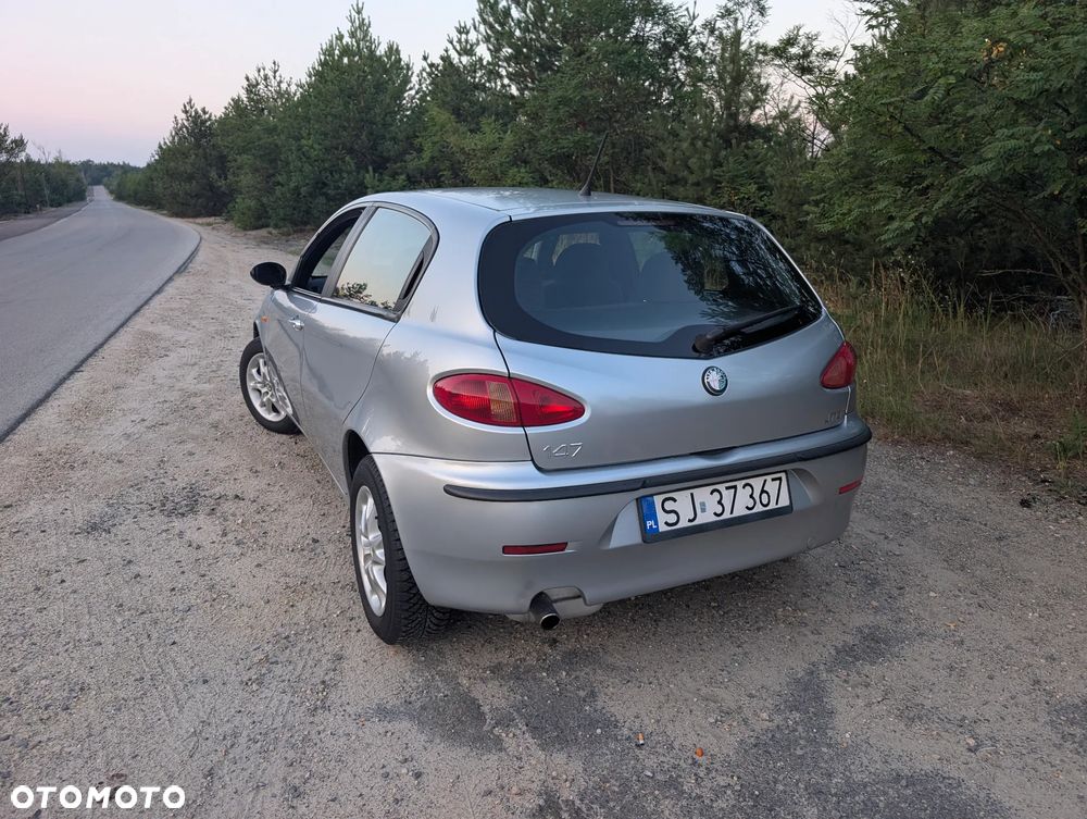Alfa Romeo 147 1.9 JTD Distinctive - 13