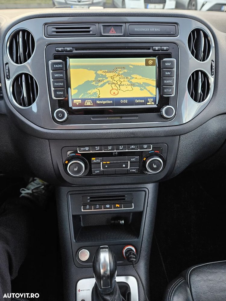 Volkswagen Tiguan 2.0 TDI DPF 4Motion BlueMotion Technology DSG Lounge Track & Style - 6