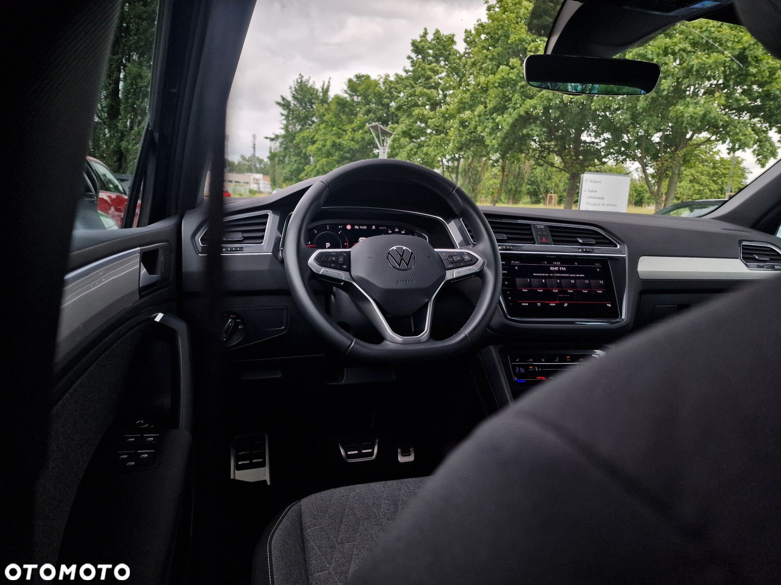 Volkswagen Tiguan 2.0 TDI SCR 4Mot Elegance DSG - 23