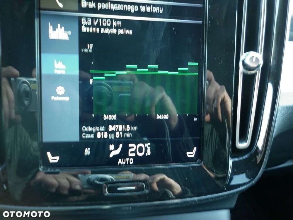 Volvo XC 40 D3 AWD Geartronic Momentum Pro - 23