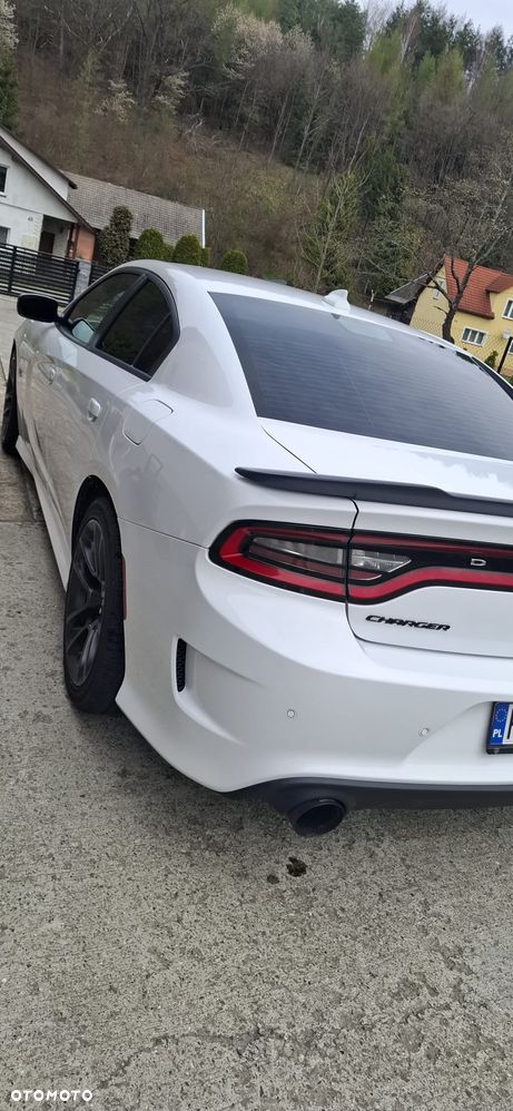 Dodge Charger 6.4 Scat Pack - 4