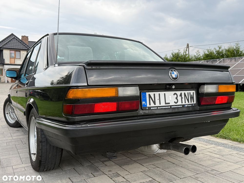 BMW Seria 5 525 i - 3