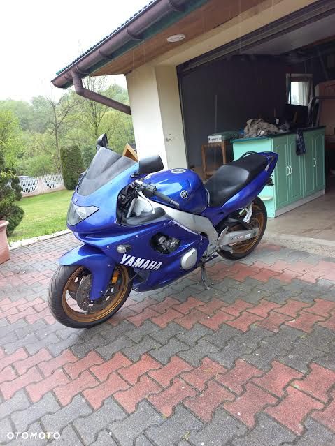 Yamaha YZF - 1