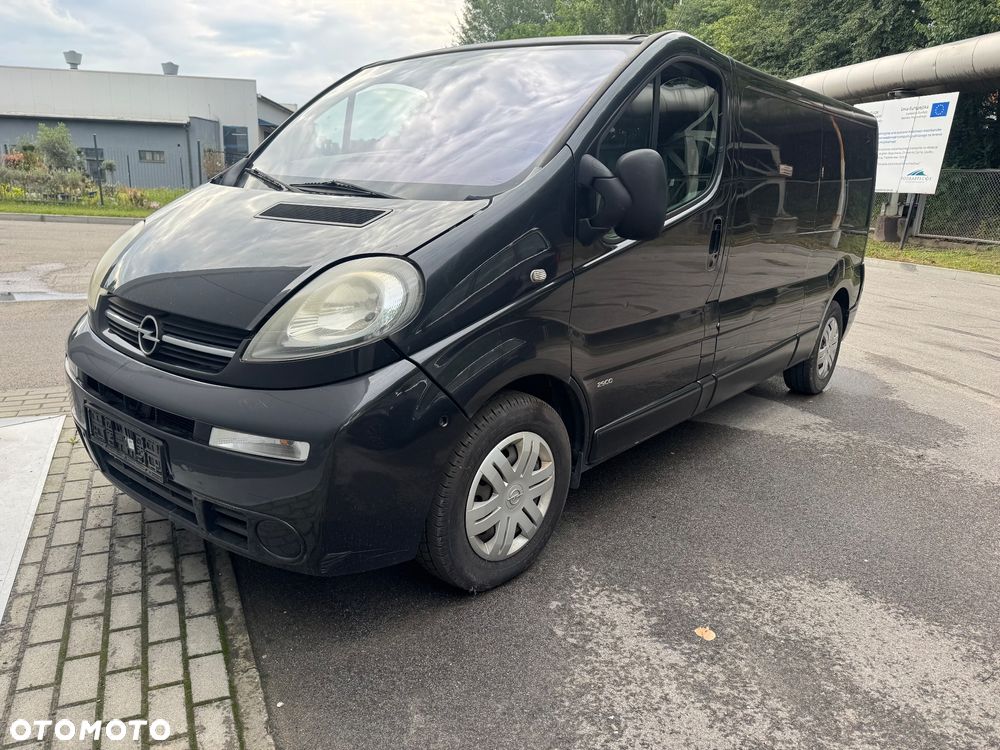 Opel Vivaro - 1
