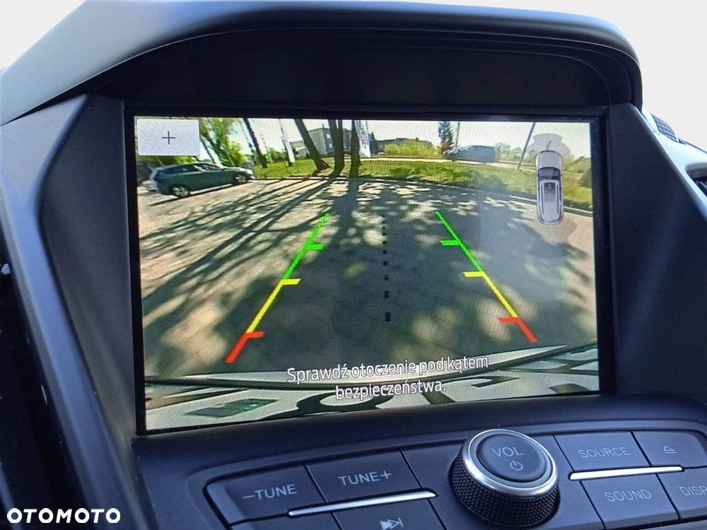 Ford Kuga 1.5 EcoBoost 2x4 Titanium - 27