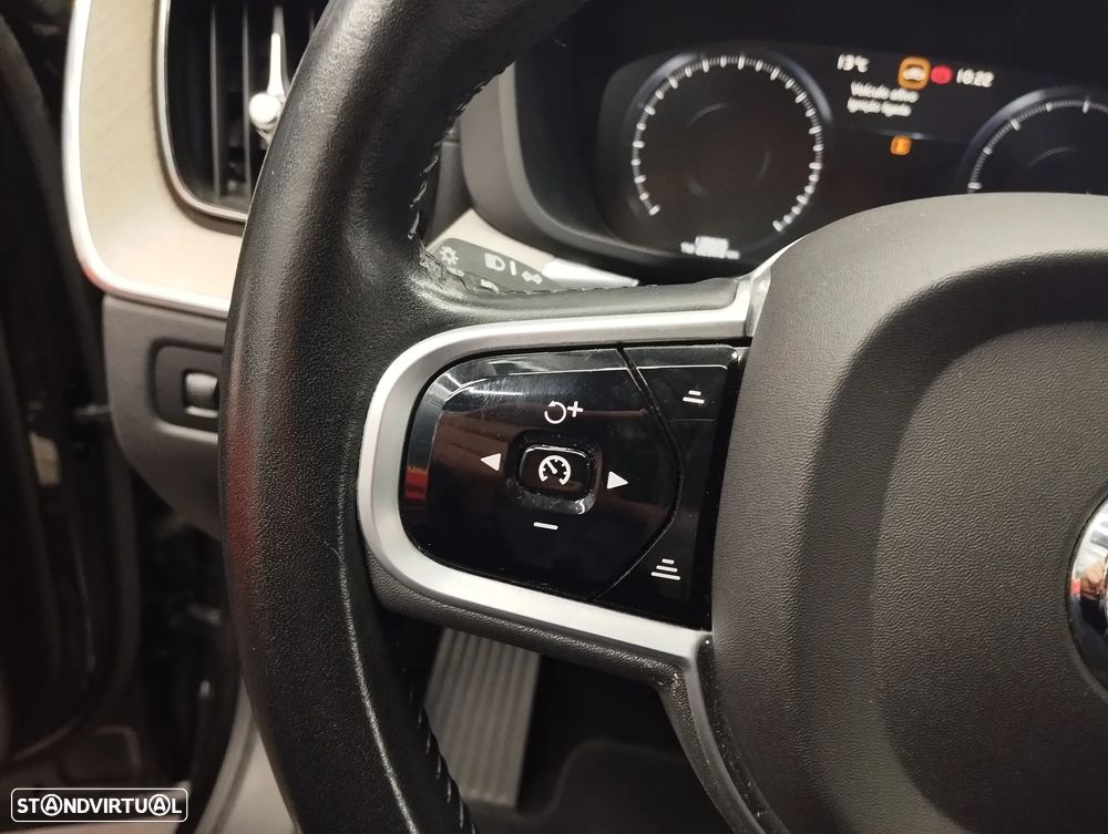 Volvo XC 60 2.0 D4 Inscription Geartronic - 24