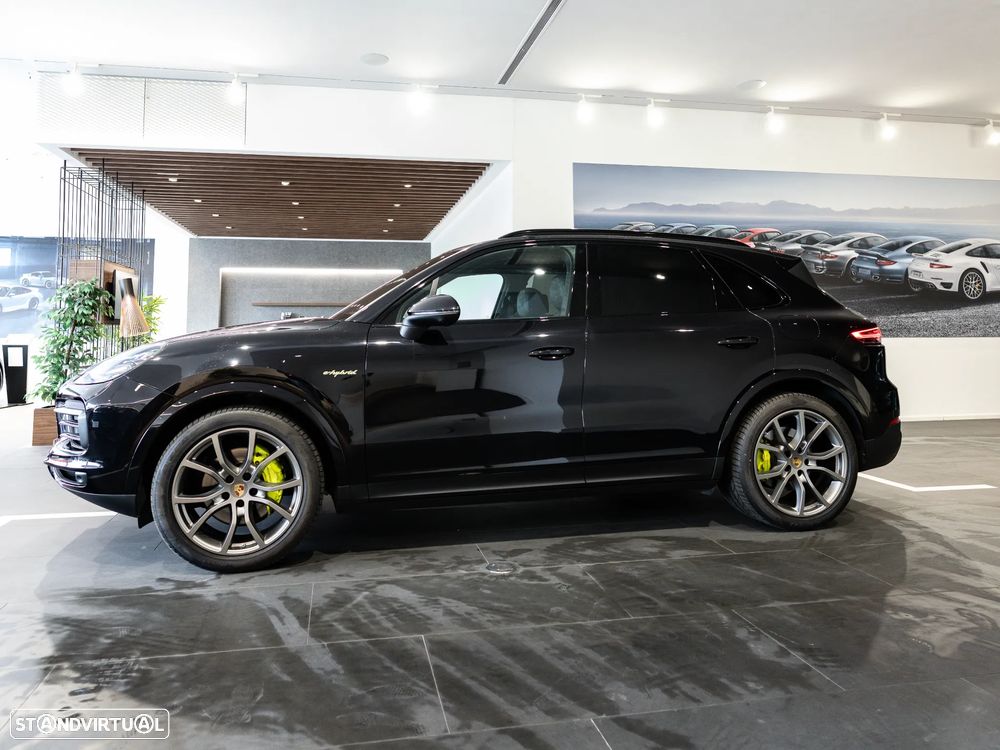 Porsche Cayenne E-Hybrid - 4
