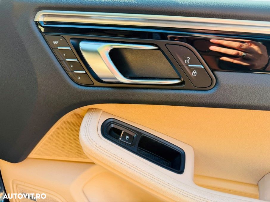 Porsche Macan T PDK - 22