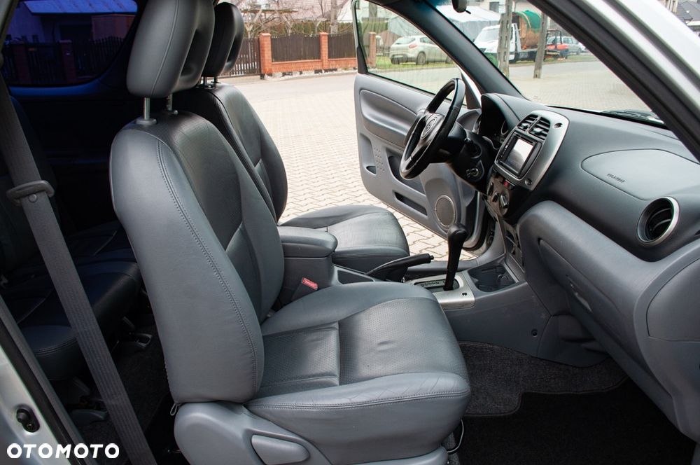 Toyota RAV4 2.0 VVT-i Prestige - 15