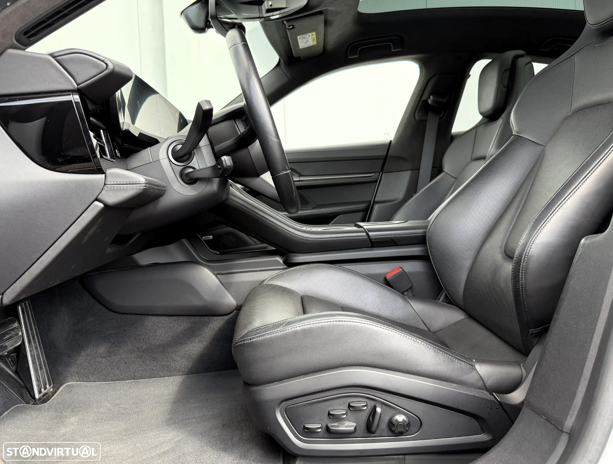 Porsche Taycan Turbo - 23