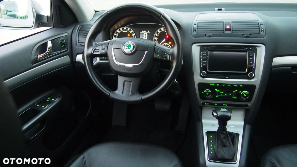 Skoda Octavia Combi 2.0 TDI DPF 4x4 DSG Elegance - 5