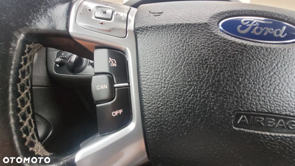 Ford Mondeo 2.0 Ghia - 30