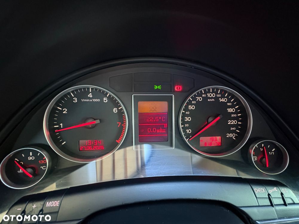 Audi A4 Limousine 1.8T - 10