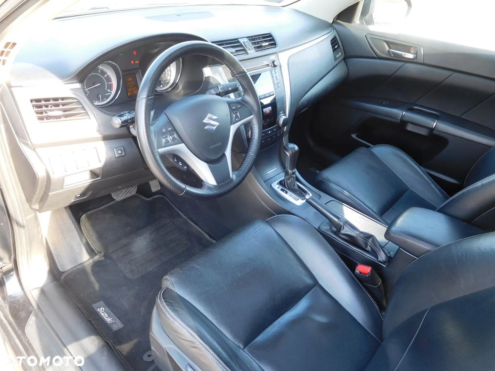 Suzuki Kizashi 2.4 Sport 4WD CVT - 5