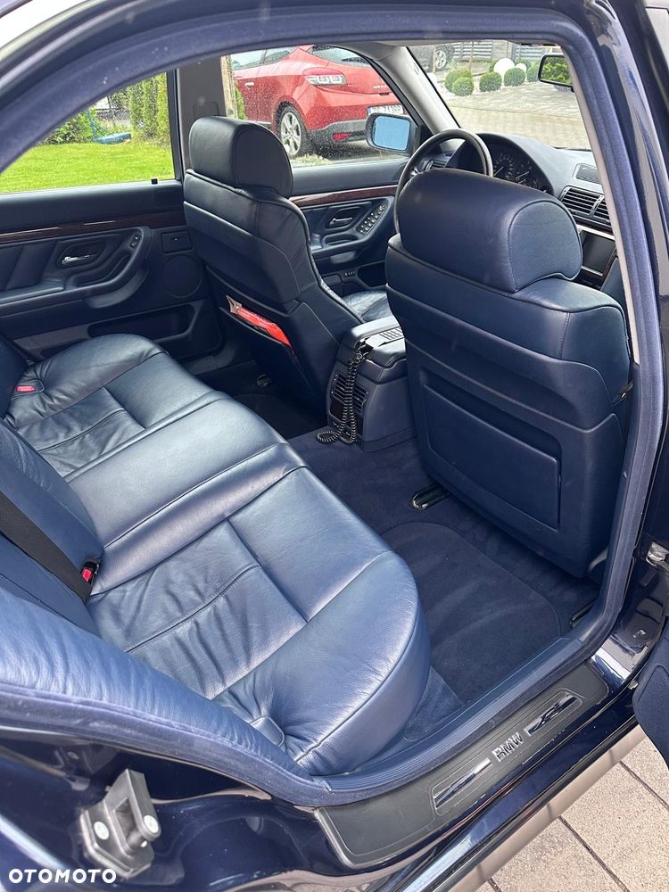 BMW Seria 7 - 8