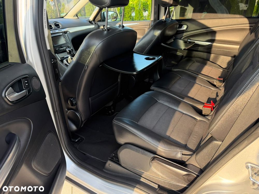 Ford S-Max - 10
