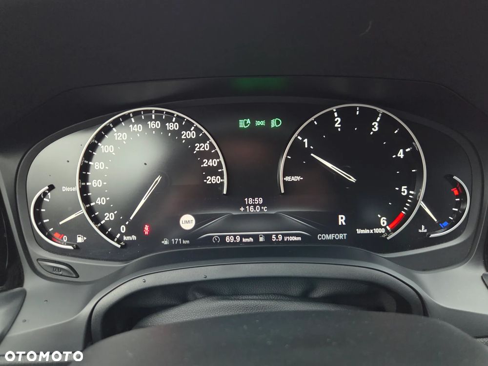 BMW Seria 3 320d Sport Line Shadow - 15