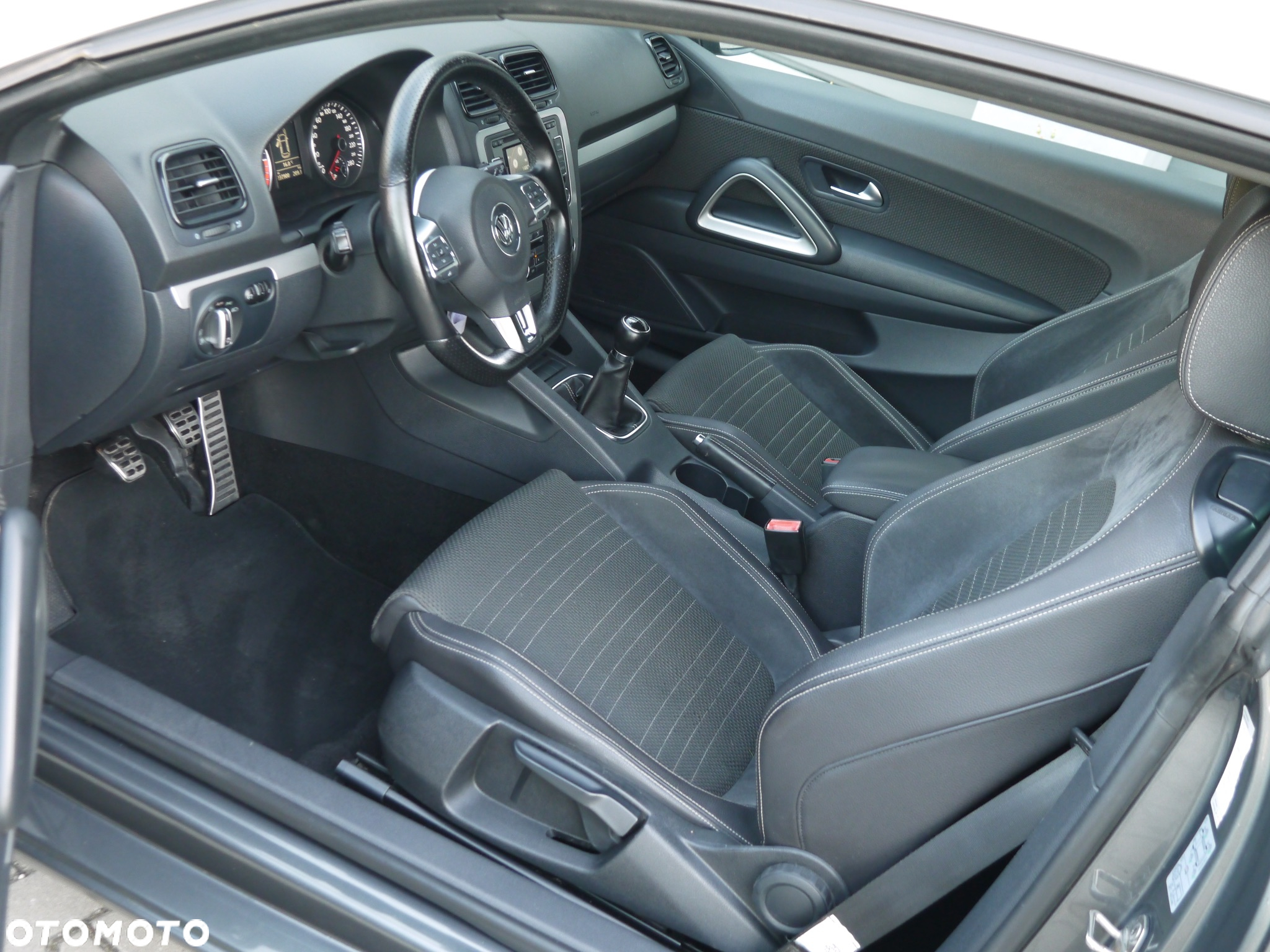 Volkswagen Scirocco 2.0 TDI - 13