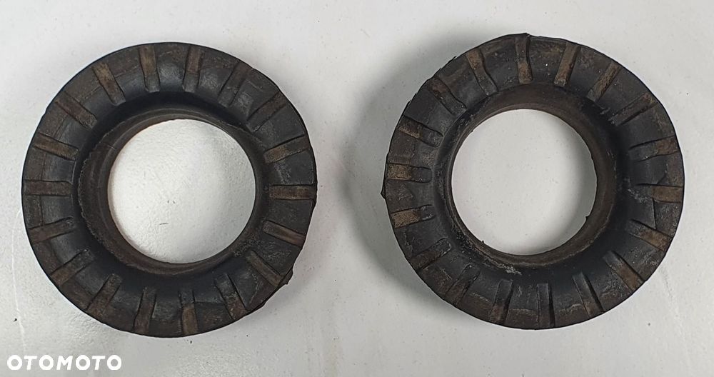 PODKŁADKA GUMA POD SPRĘŻYNĘ TYŁ OPEL CORSA D 55700710 - 4