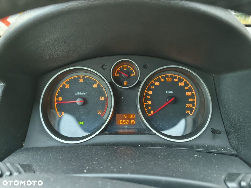 Opel Astra 1.7 CDTI Edition - 11