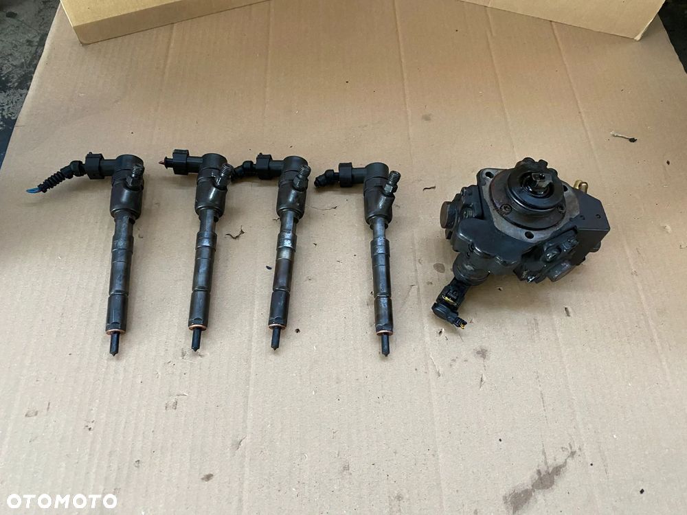 POMPA WTRYSKOWA PALIWA OPEL CORSA D ASTRA H 1,3 CDTI 0445010157 0055206489 - 1