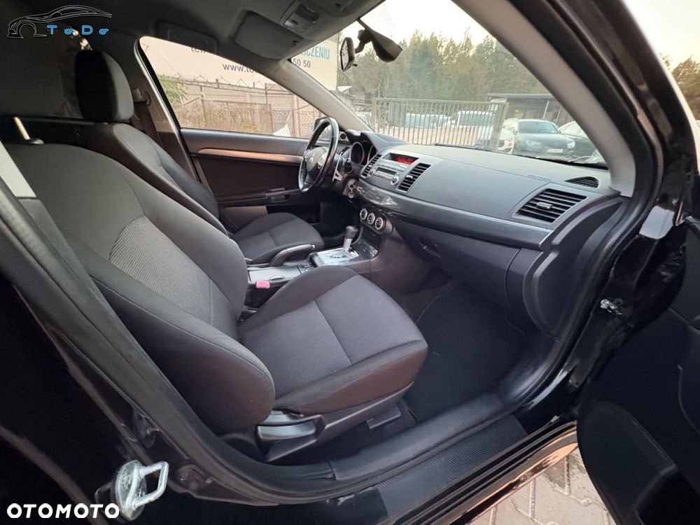 Mitsubishi Lancer 1.8 Clear Tec CVT Plus - 26