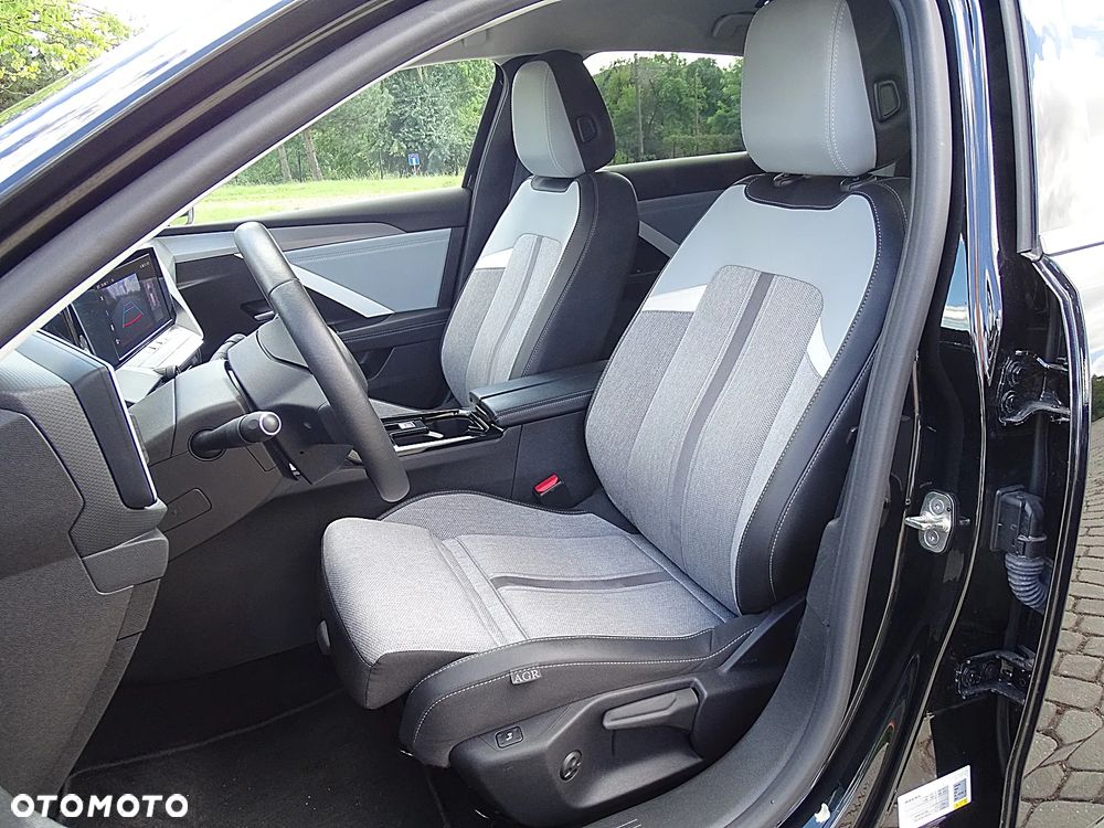 Opel Astra 1.2 Turbo GS - 5