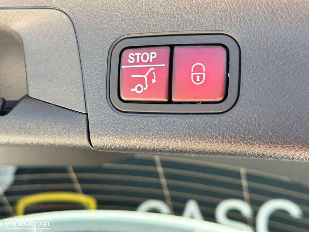 Mercedes-Benz GLA 250 - 32