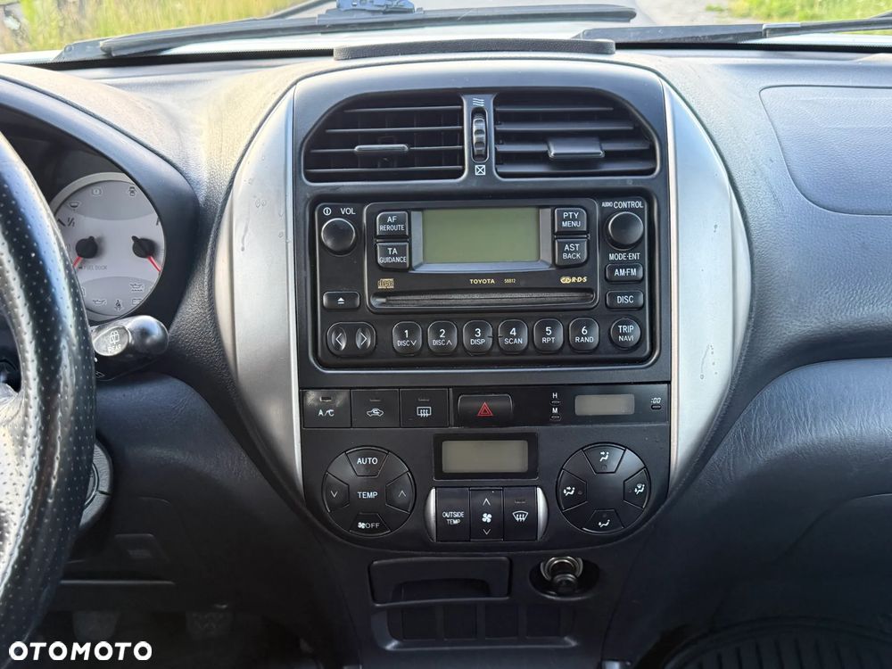 Toyota RAV4 D-4D 4x4 Sol - 21
