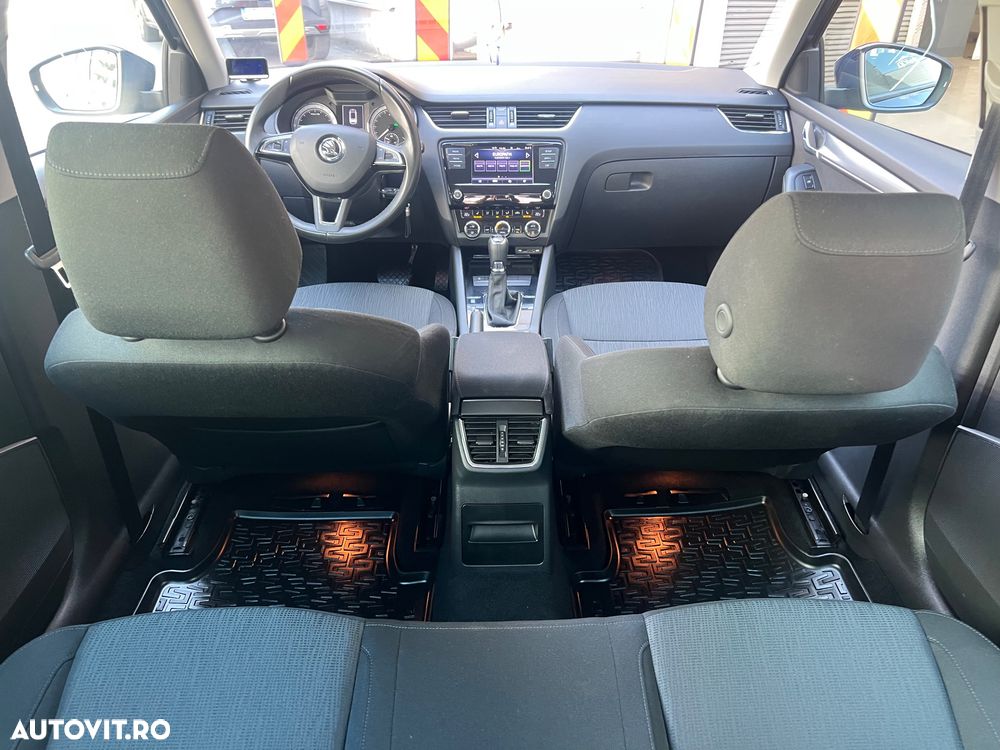 Skoda Octavia 1.6 TDI DSG Ambition - 14
