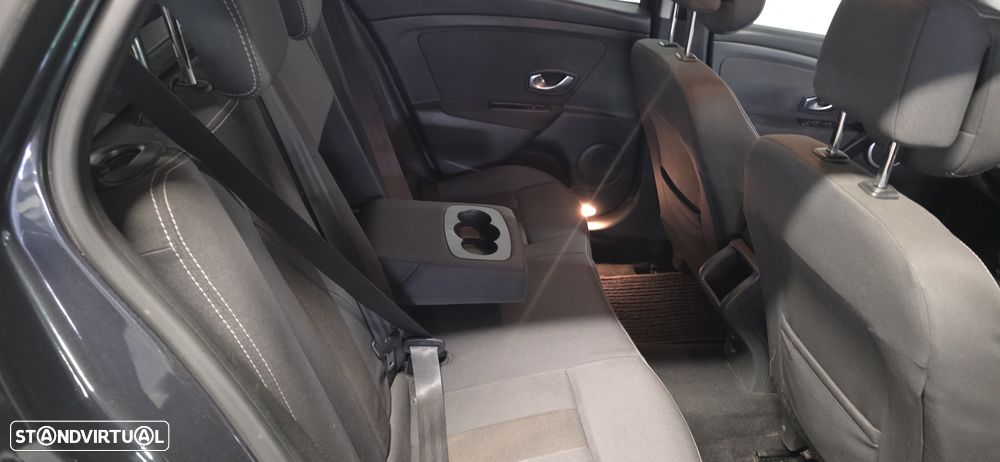 Renault Mégane Sport Tourer - 8