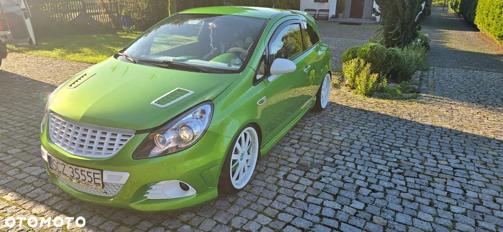 Opel Corsa 1.4 16V Cosmo - 6
