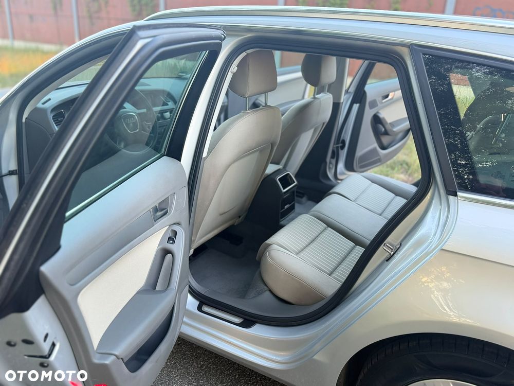 Audi A4 Avant 1.8 TFSI Ambiente - 23