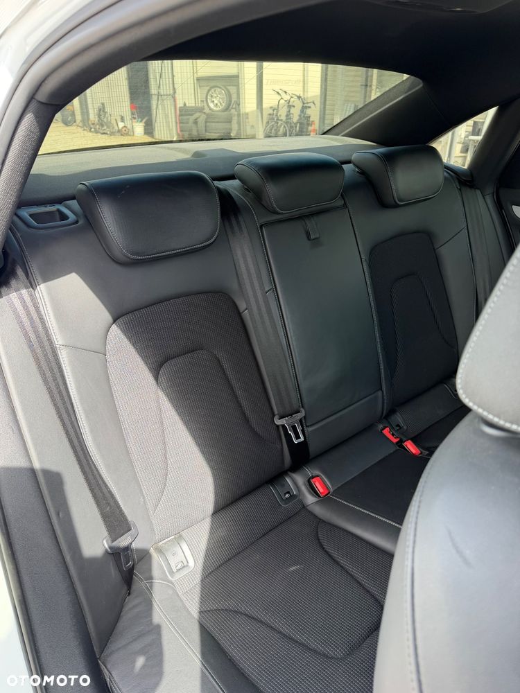 Audi A4 Limousine 2.0 TFSI quattro S tronic S line Sportpaket - 11