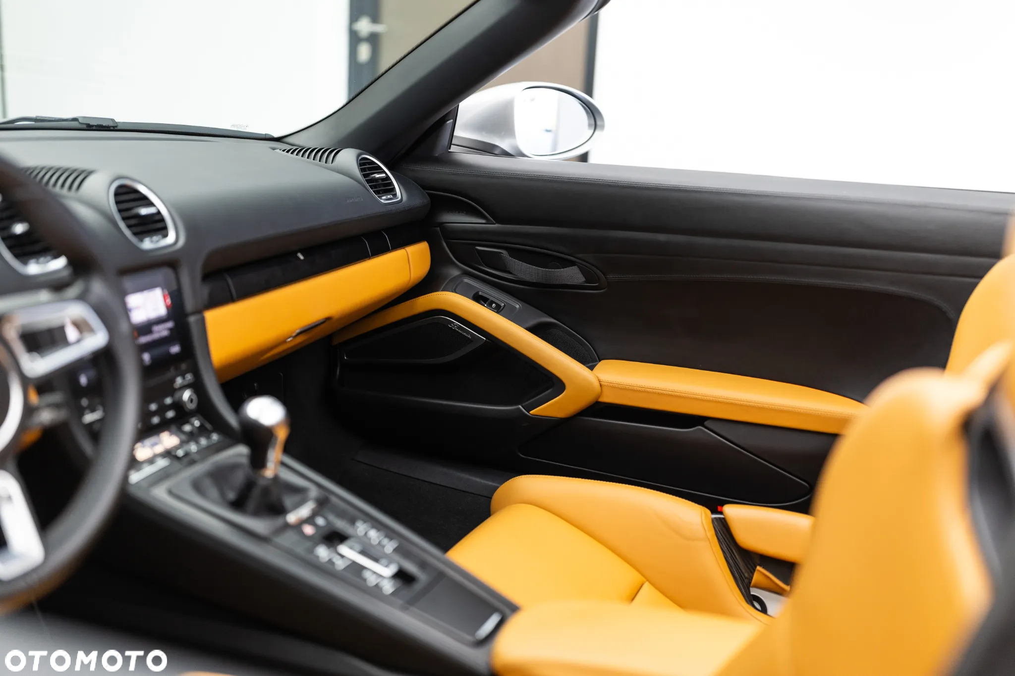 Porsche 718 Spyder - 22