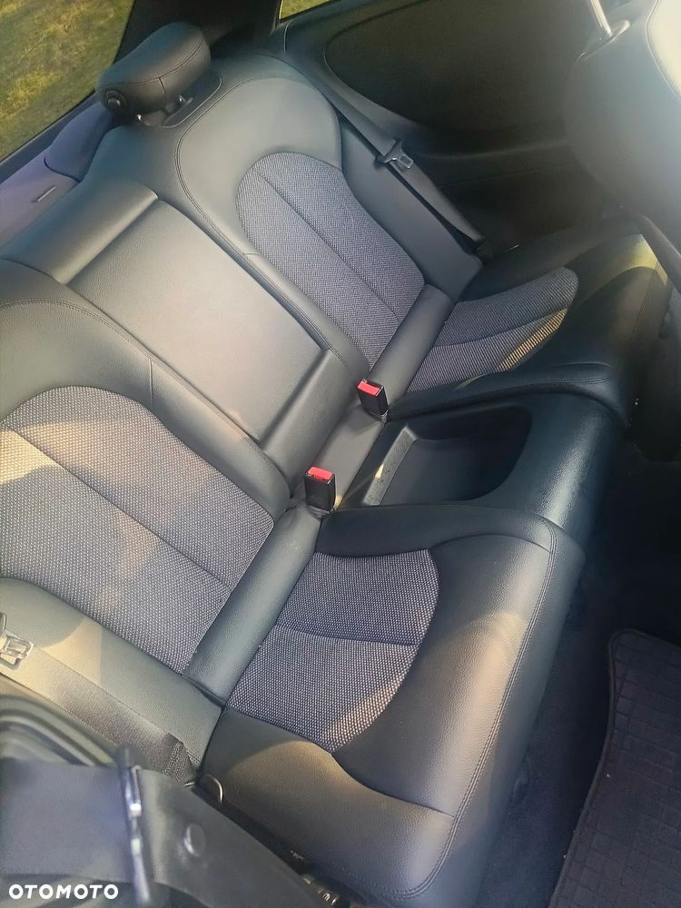 Mercedes-Benz CLK 220 CDI Avantgarde - 8