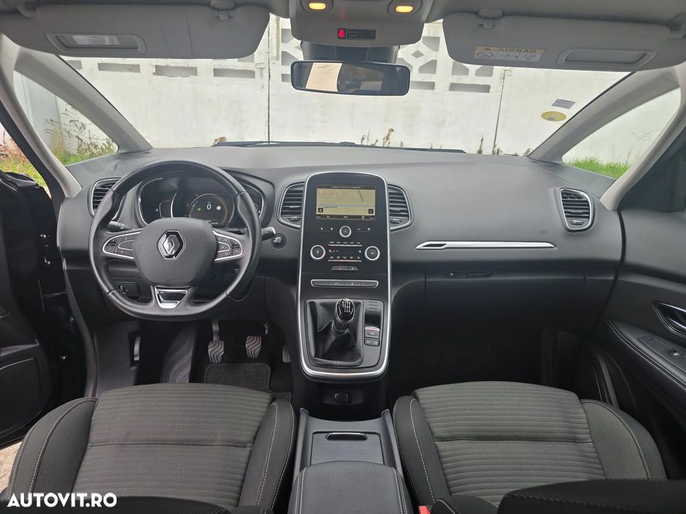 Renault Scenic - 5