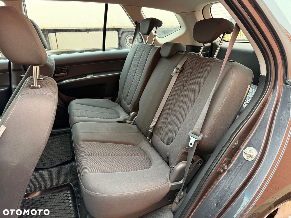 Kia Carens 2.0 EX - 13