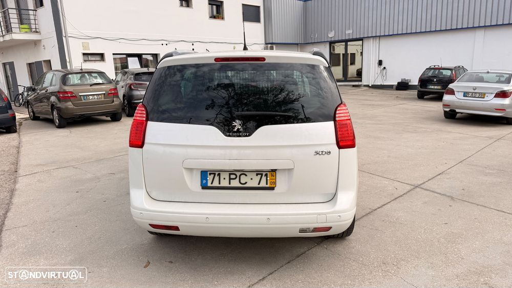 Peugeot 5008 - 13