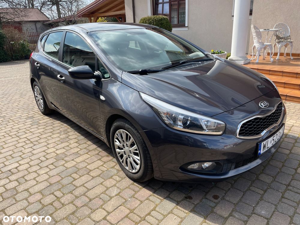 Kia Ceed 1.6 CRDi 115 ISG Vision - 11