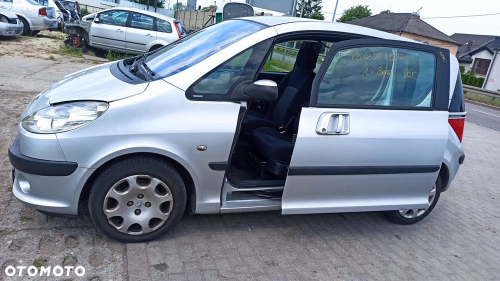 PEUGEOT 1007 1.4 Benzyna 2006r - 6