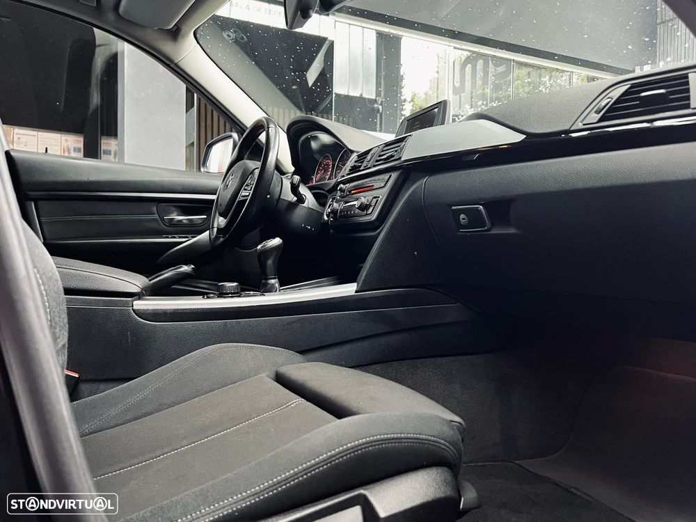 BMW 318 d Line Sport - 21
