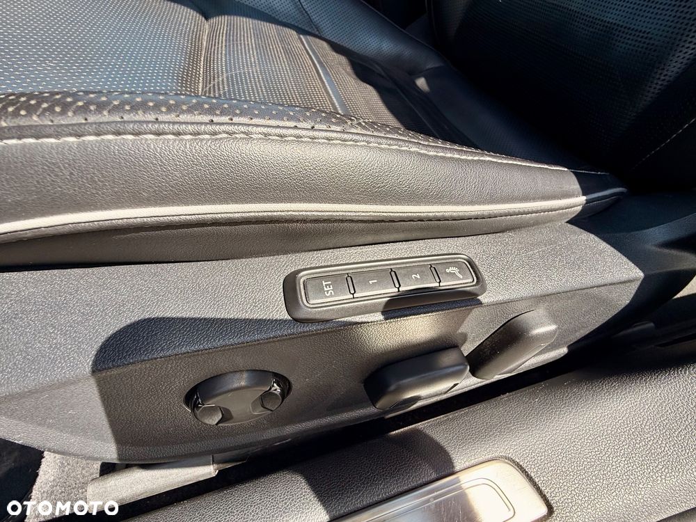 Volkswagen Arteon 2.0 TDI SCR Elegance DSG - 19