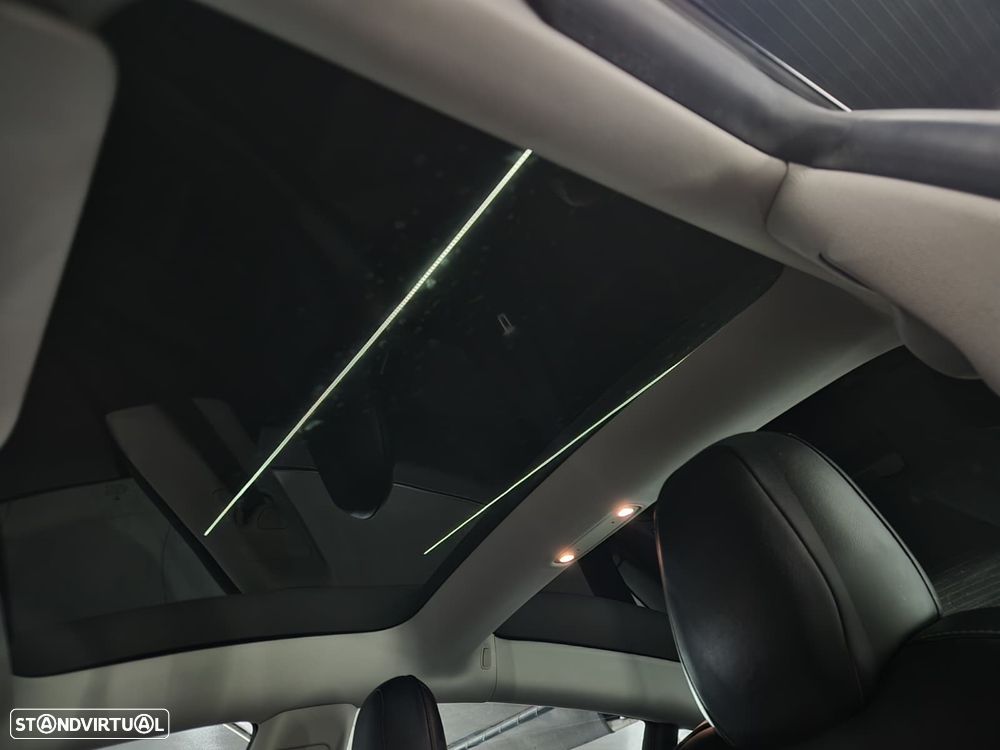 Tesla Model 3 Performance Dual Motor AWD - 12