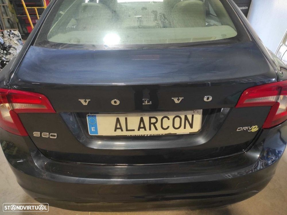 TAMPA/PORTA DA MALA VOLVO S60 LIM. KINETIC - 1