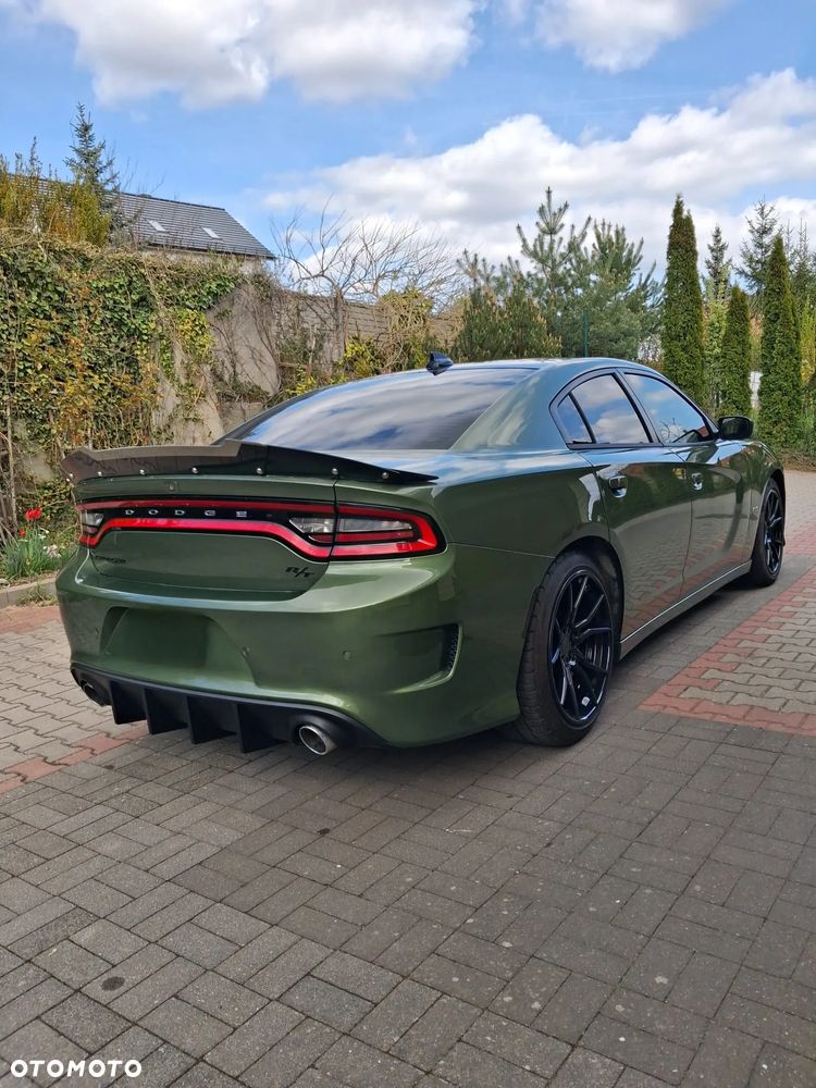 Dodge Charger 5.7 R/T - 11